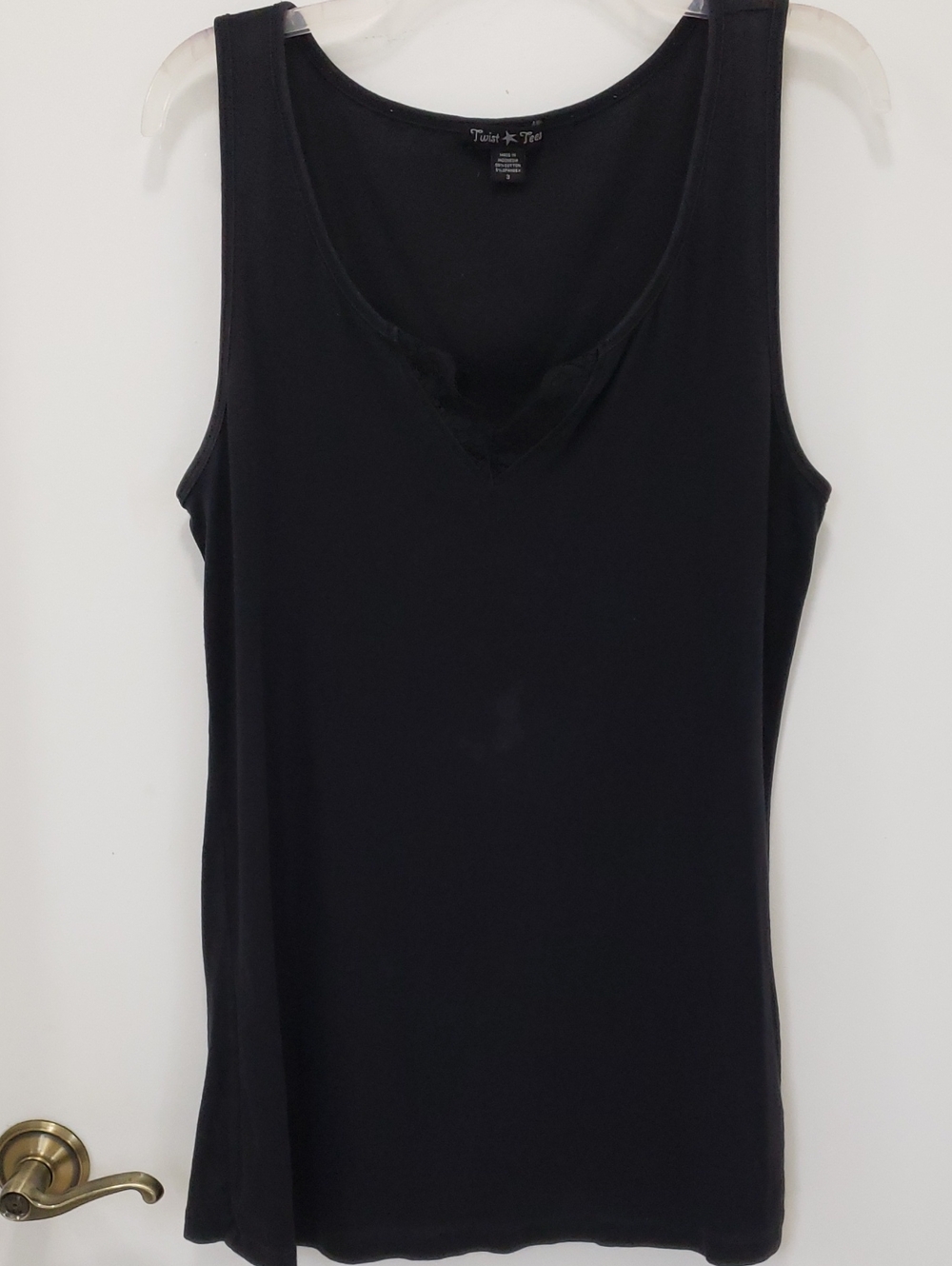 〰️Twist Tees〰️ Lace Notched V-Neck Tank Top 3X
